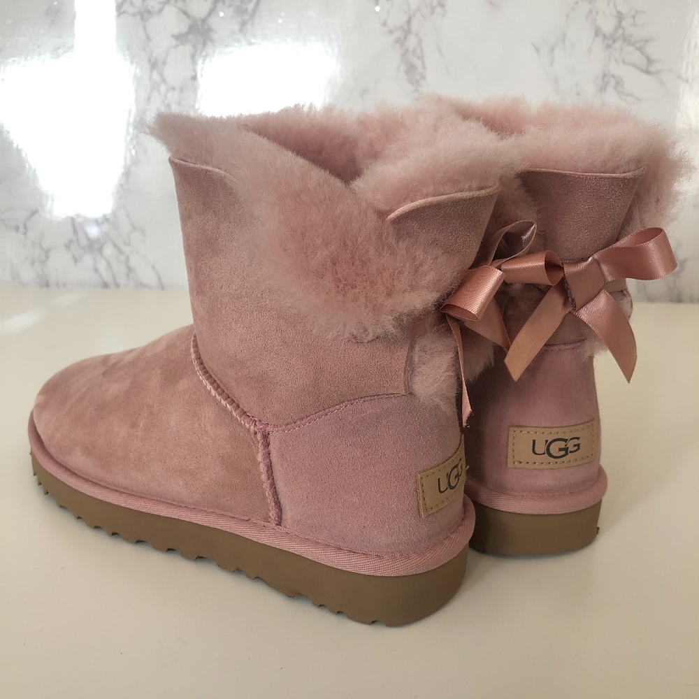 NWT Ugg Pink Mini Bailey Bow